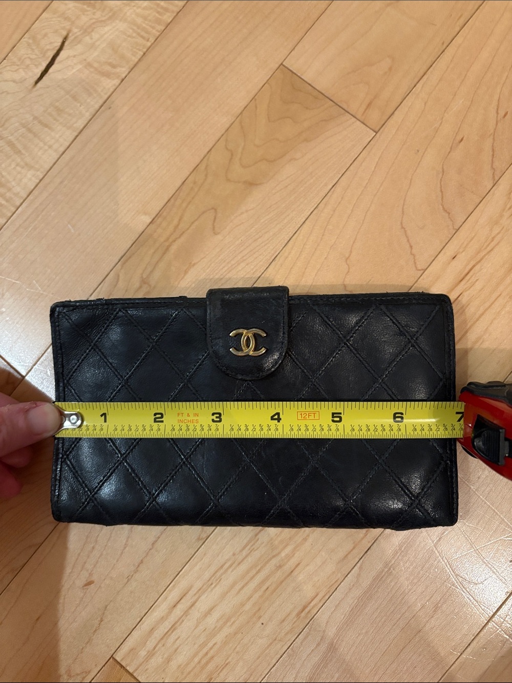 CHANEL Black Quilted Leather Crossbody with Gold Chain - Picture 7 of 10